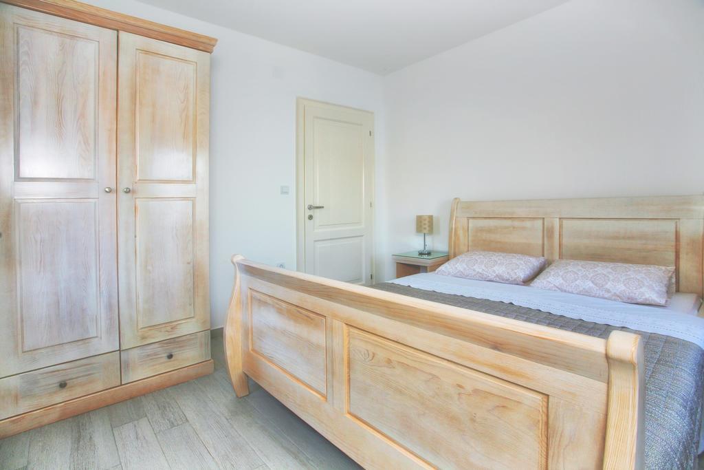 Apartments Barizon Лущица Екстериор снимка